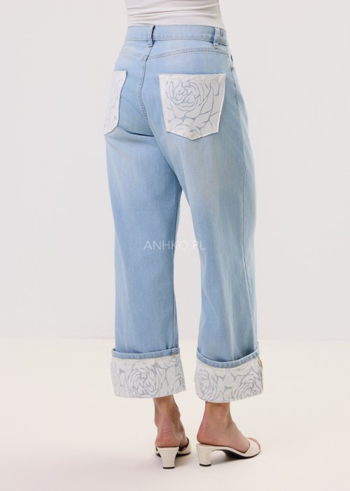 spodnie Denim z artystycznym twistem